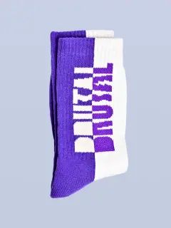 MEDIAS BRUTAL MORADO CON BEIGE