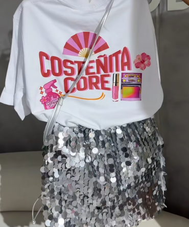 CARTERA PLATEADA BETSEY JHONSON