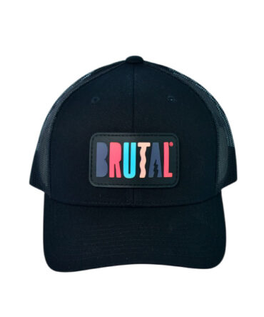 GORRA NEGRA LOGO NEGRO CON COLORES